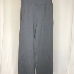 Lulu wide legged pants